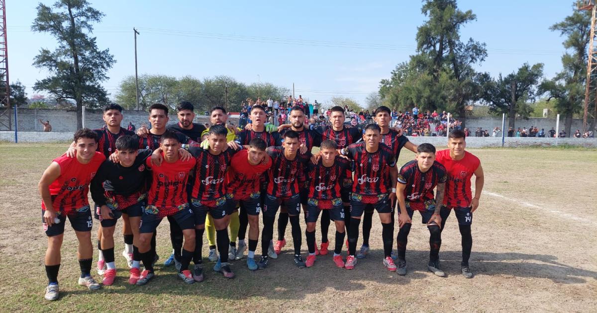 Comercio y Sportivo Fernaacutendez jugaraacuten la final del Clausura