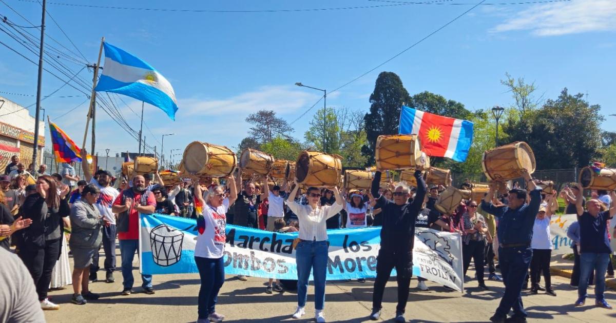 PRESENCIA El Indio Froiln y Tere Castronuovo encabezaron la marcha que se realizó ayer en Moreno