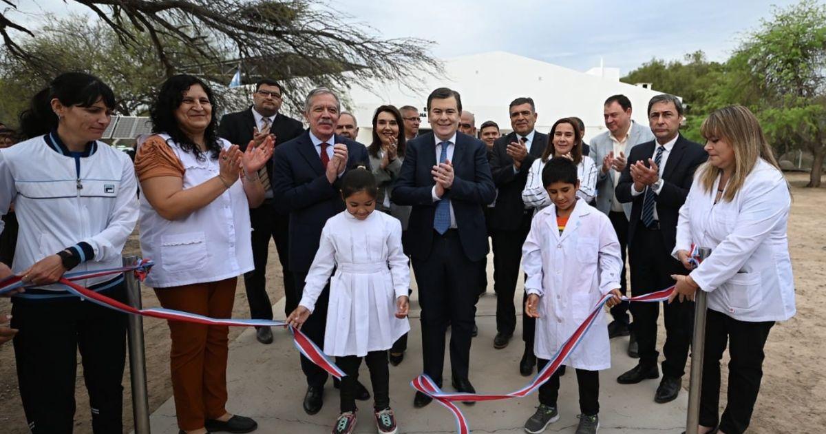 El gobernador Zamora estuvo acompañado de autoridades locales y provinciales