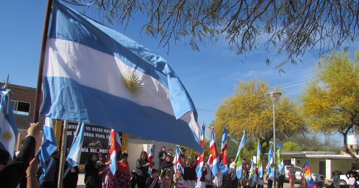 PROGRAMA Participación de las banderas de ceremonia de todos los establecimientos educativos