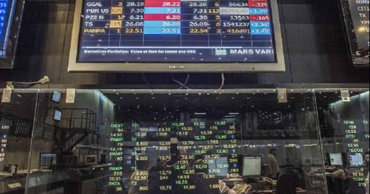 Suben los bonos y bajan plazos fijos primera reaccioacuten tras el mensaje de Milei