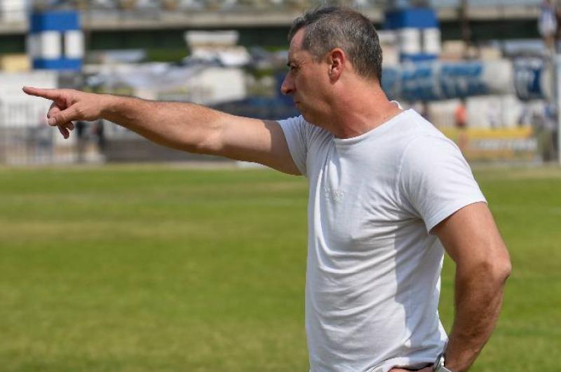 Molins- Los puntos los perdimos de local con 9 de Julio