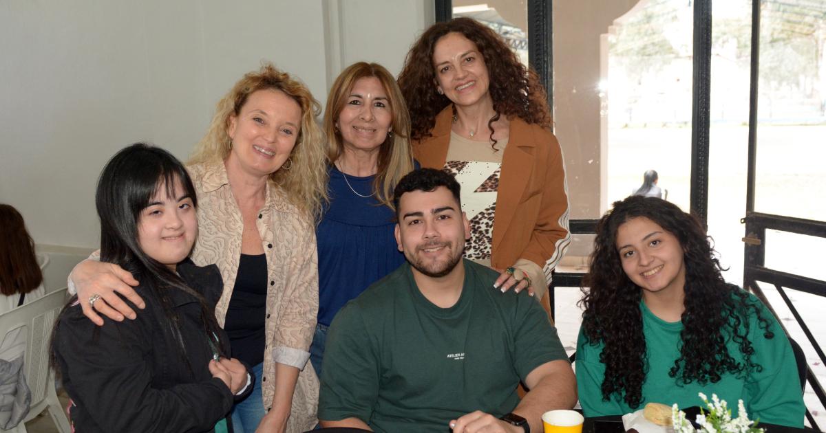 ORIENTACIOacuteN PARA LA JOVEN DE FESTEJO