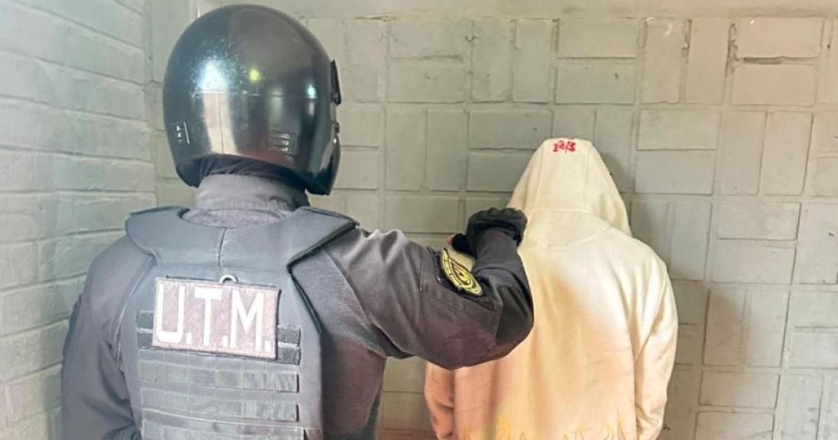 Ladroacuten roboacute en una tienda de ropa y fue atrapado en una plaza de Loreto