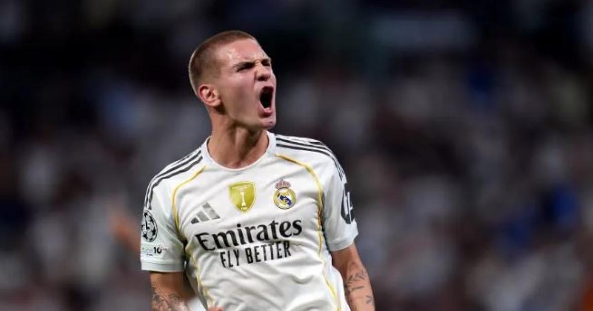 CHAMPIONS LEAGUE EL EXRIVER SE CONVIRTIÓ EN EL DEBUTANTE MÁS JOVEN DE LA HISTORIA