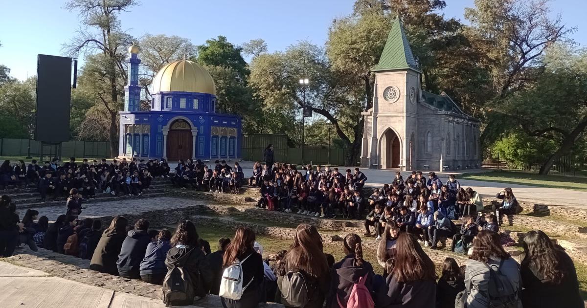 La Capital celebraraacute el Diacutea Nacional del Turismo con charlas y disertaciones