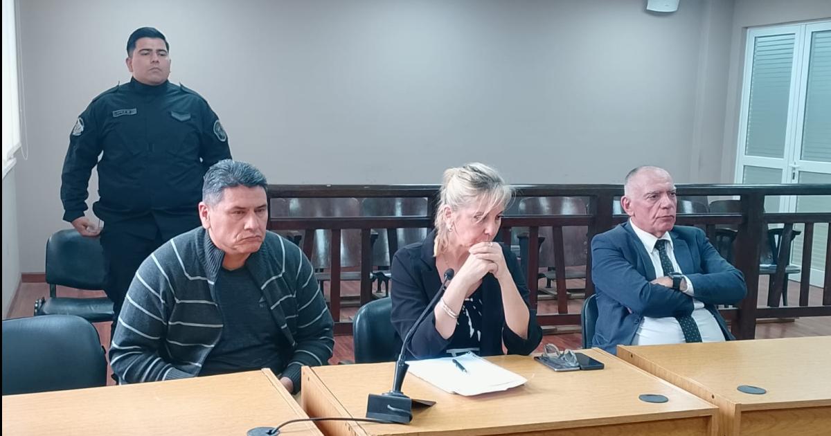 Abreg fue asistido por los defensores oficiales Cecilia Pinto y Walter Niccolai - Foto- EL LIBERAL