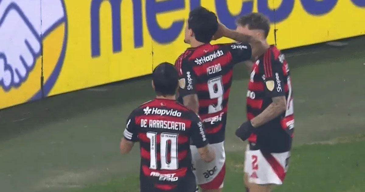 Estudiantes cayoacute en el Maracanaacute pero quedoacute a tiro en la serie