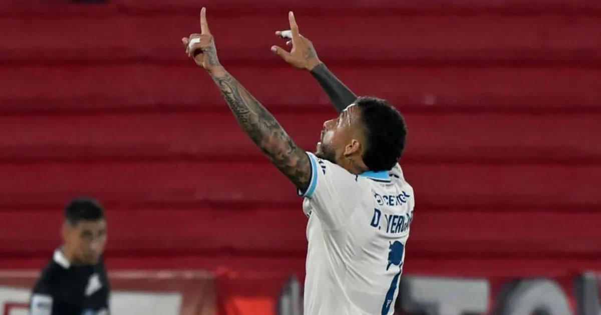 Racing le ganoacute a Huracaacuten y llega de racha a la revancha con Veacutelez