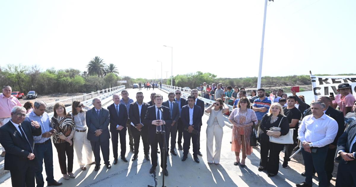 ZAMORA Inauguró la obra de pavimentación del corredor entre la ruta provincial N° 1 y la ruta N°34 vieja en los próximos días se habilitar la Costanera Borges en La Banda