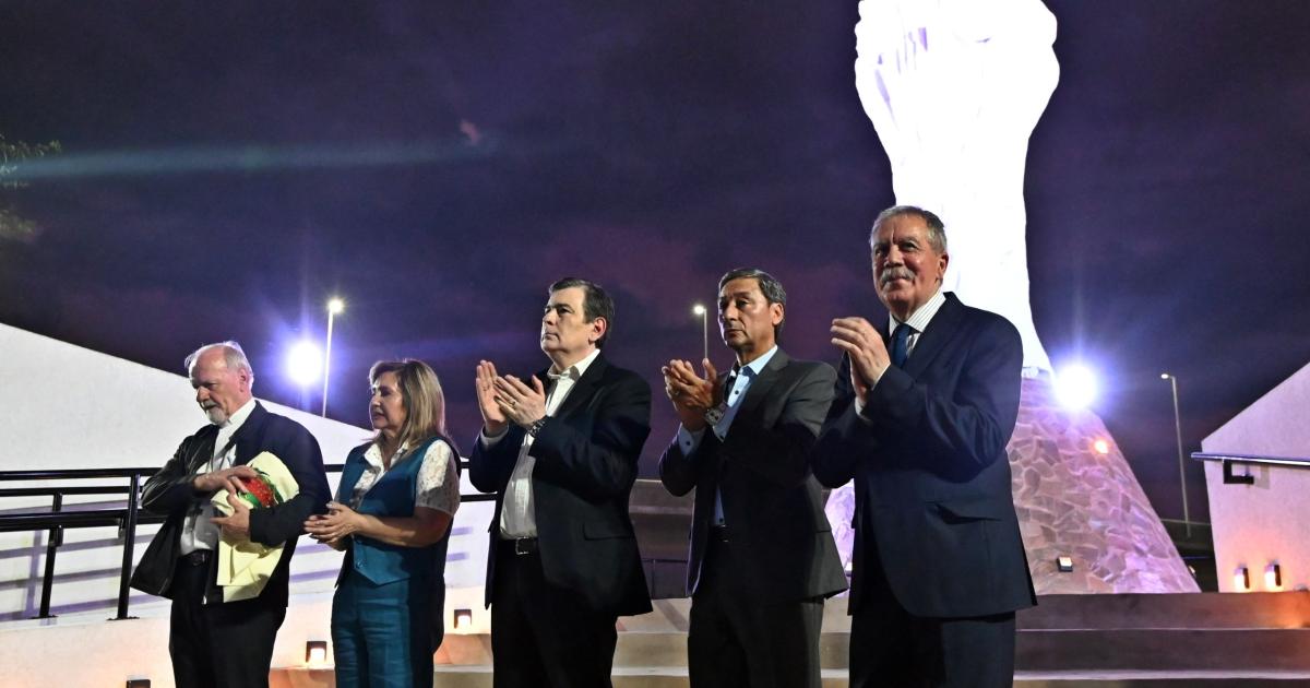 AUTORIDADES Zamora junto con Bokalic Fuentes Surez y Silva Neder