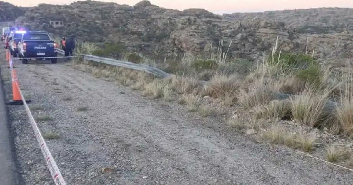Tragedia- un auto cayoacute a un barranco de 200 metros y murioacute su conductor