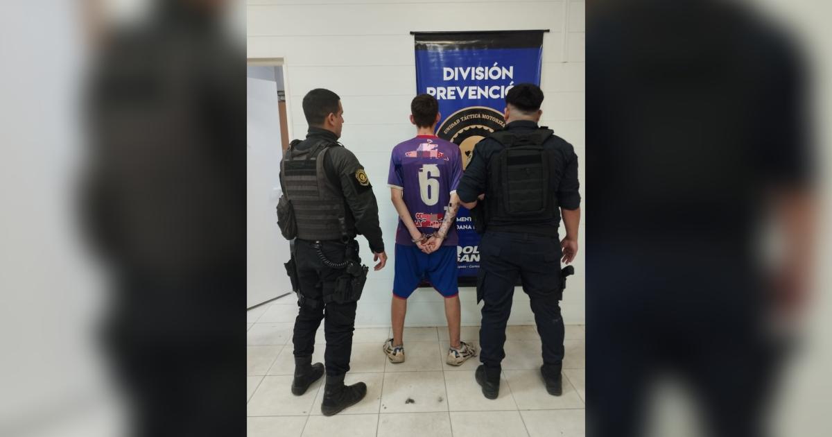 Teniacutea pedido de detencioacuten por robo y fue capturado en el barrio Siglo XXI