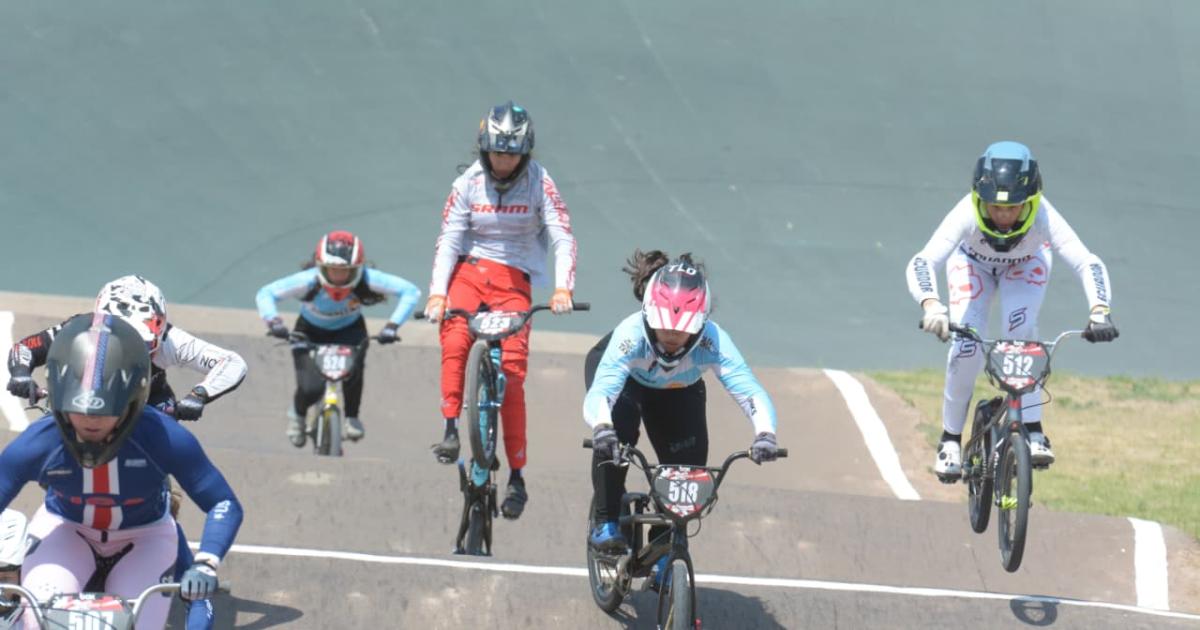 Miraacute las imaacutegenes del 5deg Campeonato Argentino de BMX 2025