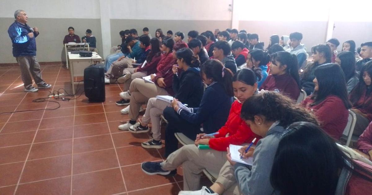 Se realizoacute jornada sobre apicultura sostenible en Estacioacuten Simbolar