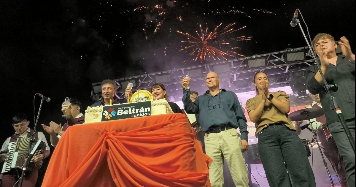 Con una gran fiesta Beltraacuten celebroacute 135 antildeos de historia e identidad