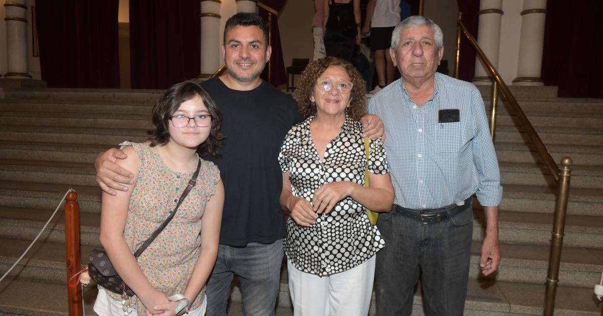 EL CUARTO SODA PASOacute POR SANTIAGO