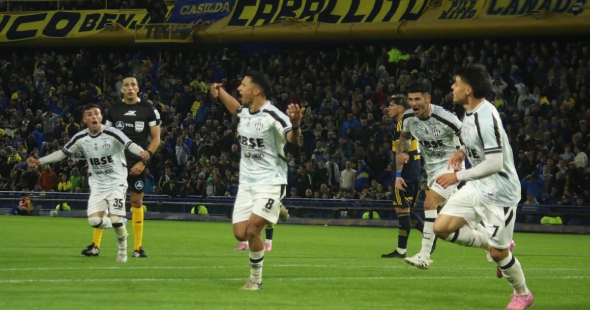 Galeriacutea- Miraacute las mejores imaacutegenes del partido de Central ante el Xeneize