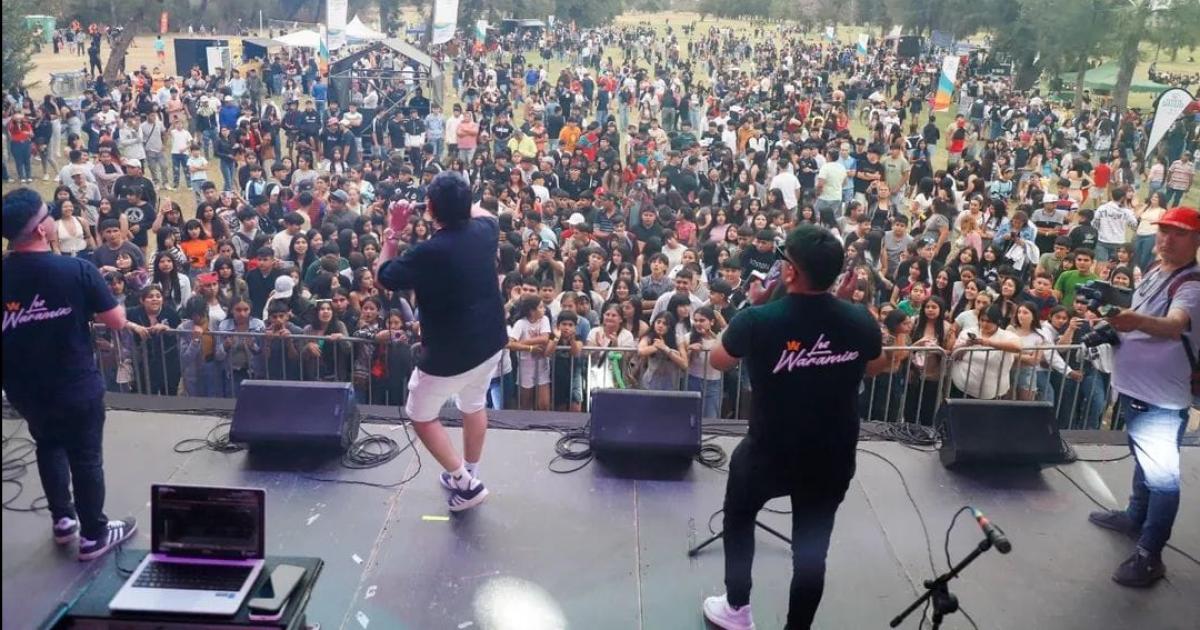 Mukdise- Cuando nos unimos nuestra ciudad brilla maacutes fuerte