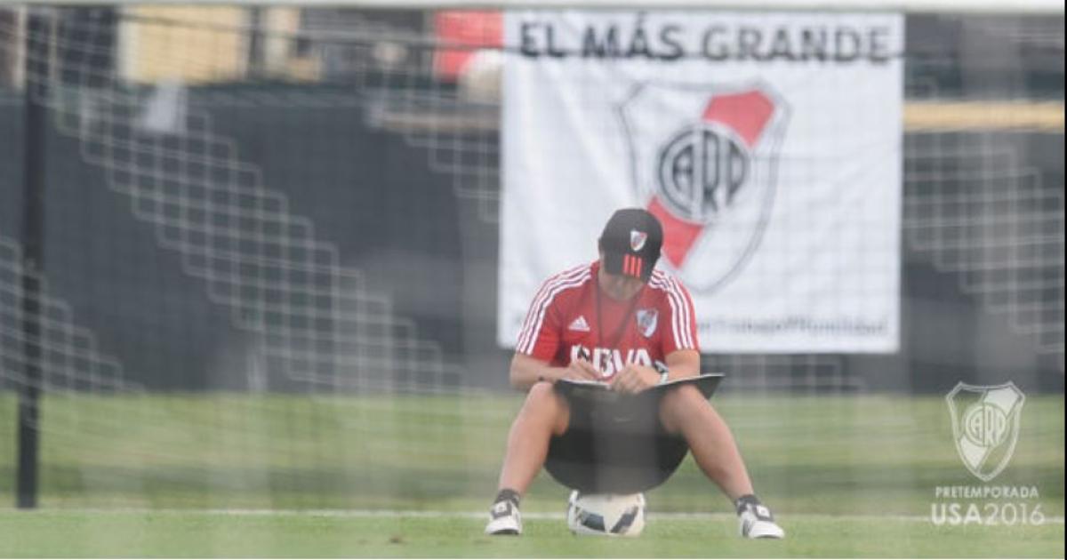 Gallardo prepara un mediocampo con cinco volantes