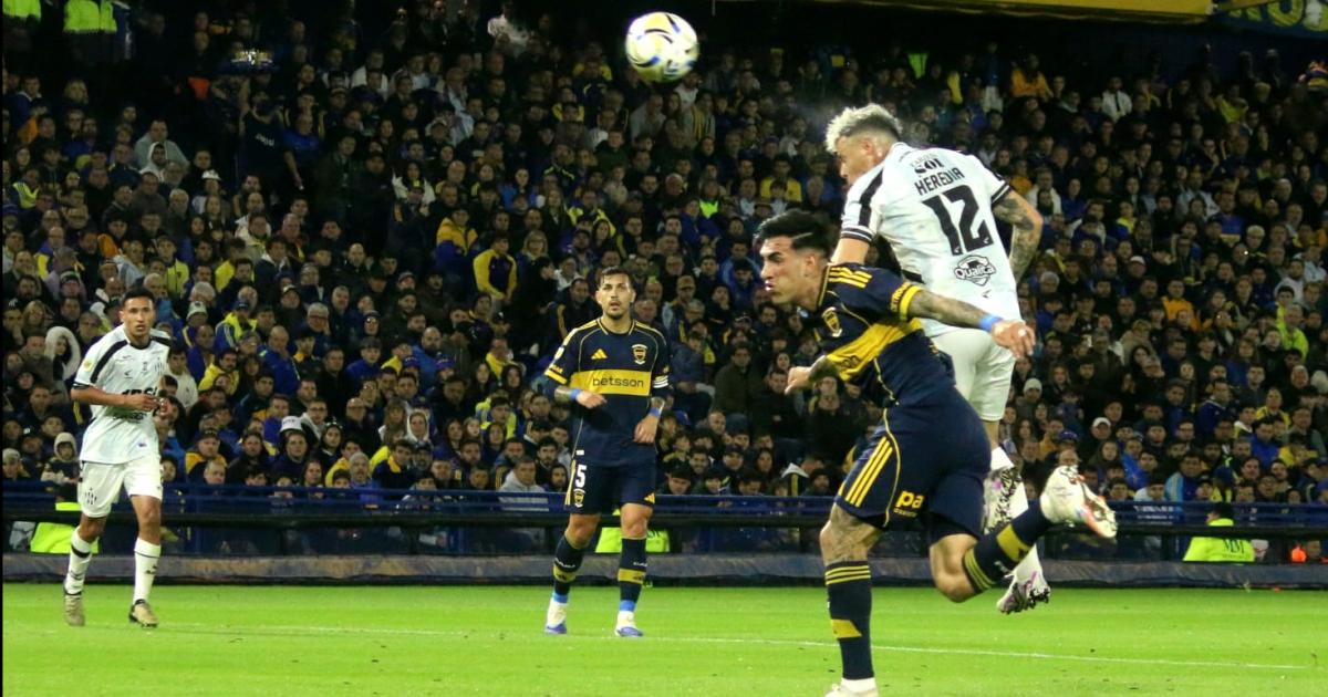 Central Coacuterdoba supo reaccionar en la Bombonera y le empatoacute a Boca