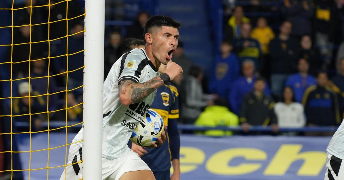 Galeriacutea- Miraacute las mejores imaacutegenes del partido de Central ante el Xeneize