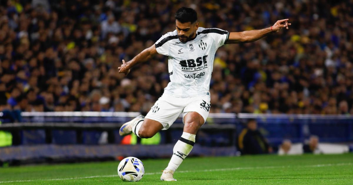 Galeriacutea- Miraacute las mejores imaacutegenes del partido de Central ante el Xeneize