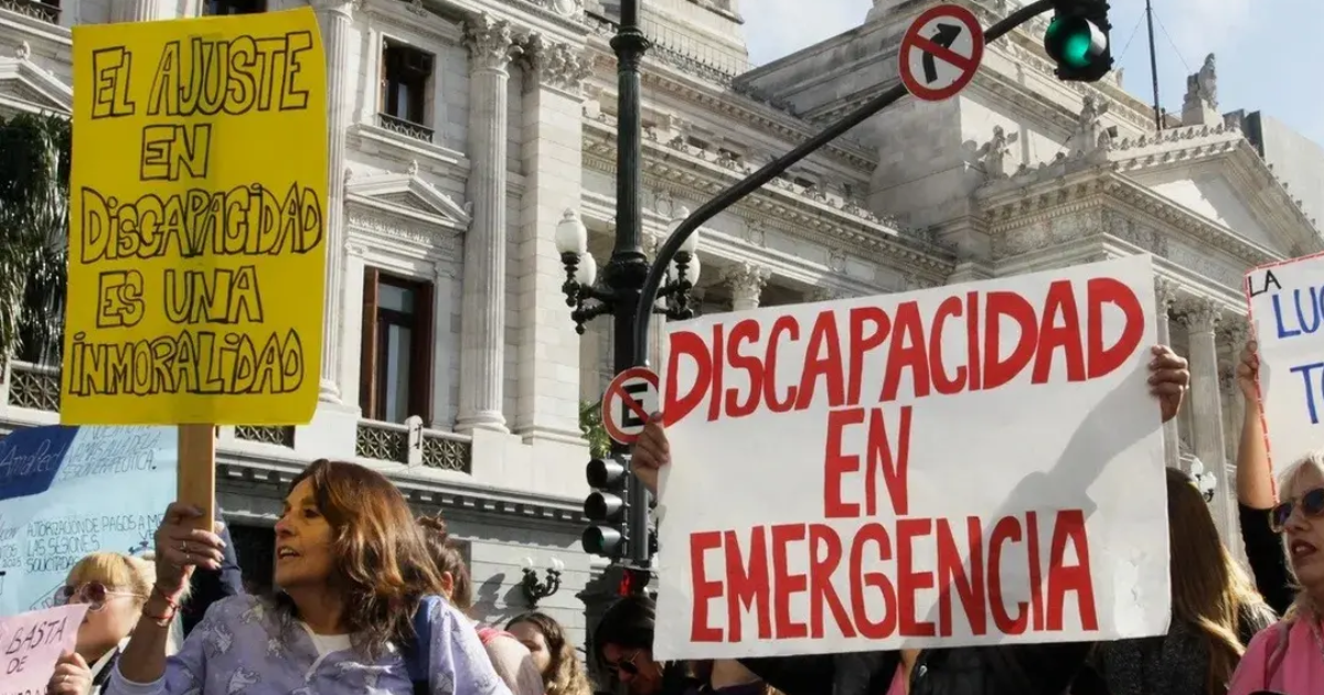 El gobierno de Javier Milei promulgó la ley de Discapacidad pero suspendió su aplicación porque no hay plata