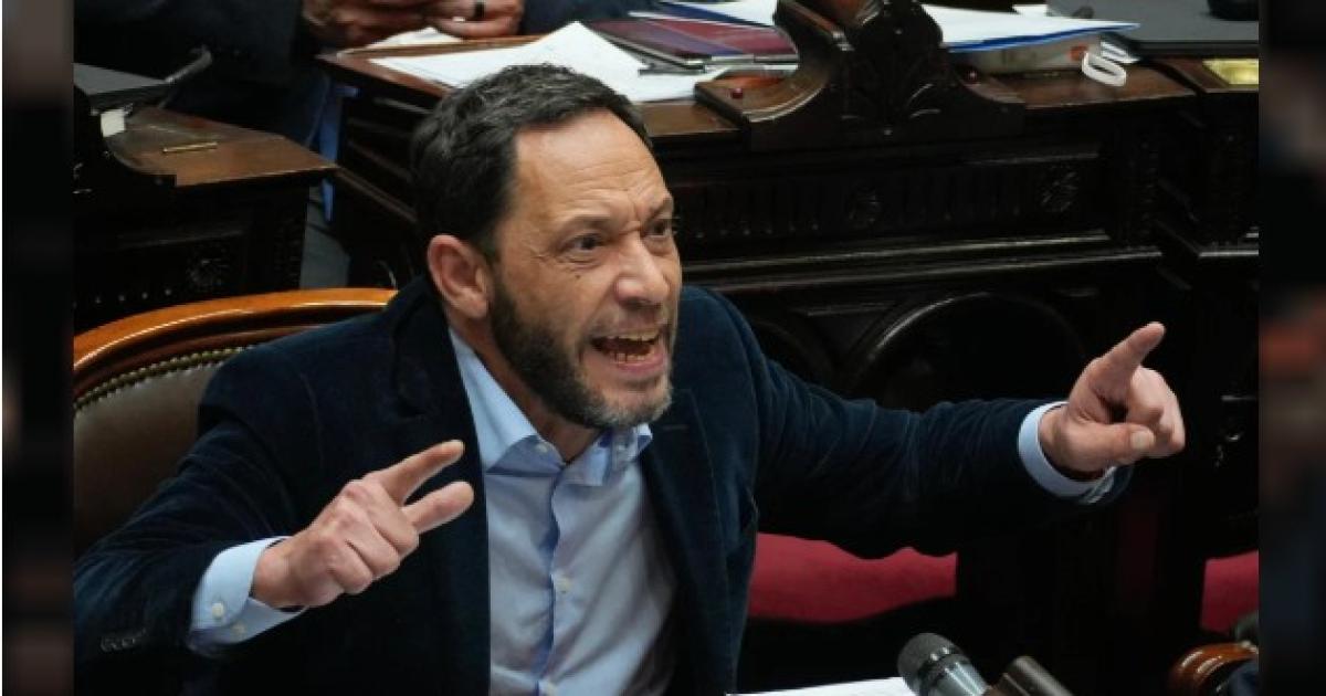 Maximiliano Ferraro (NAClaudio Fanchi)