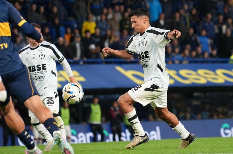 Ivn Gómez sacó un derechazo espectacular que selló la igualdad para Central Córdoba ante Boca en la mismísima Bombonera