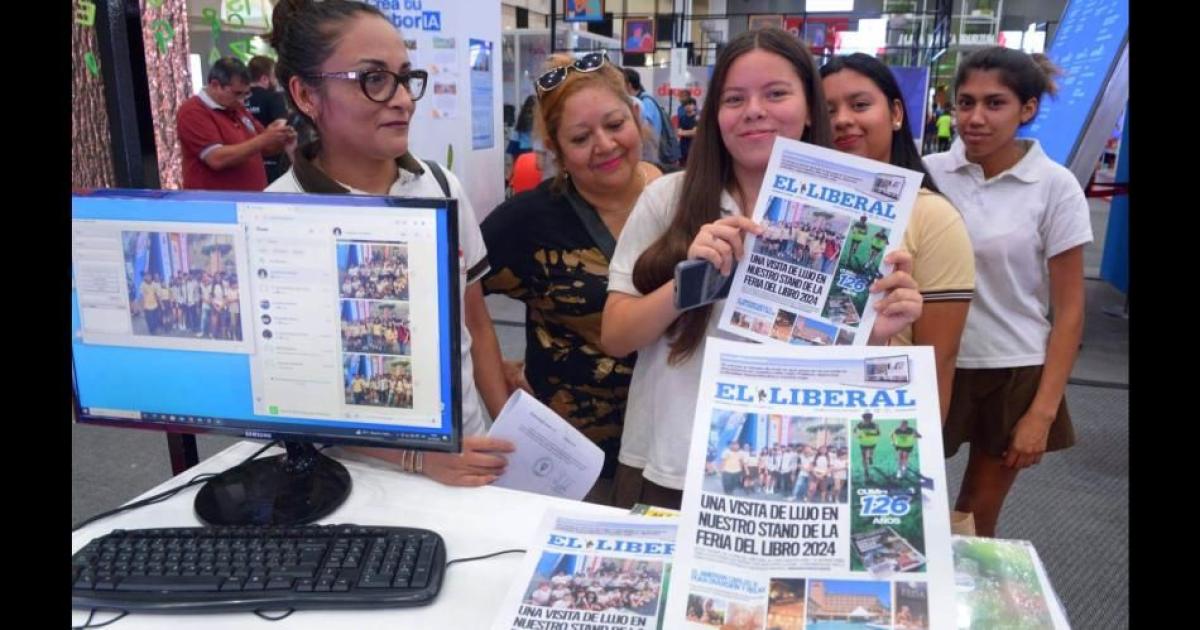 REGALOS Los visitantes se llevarn su propia tapa del diario