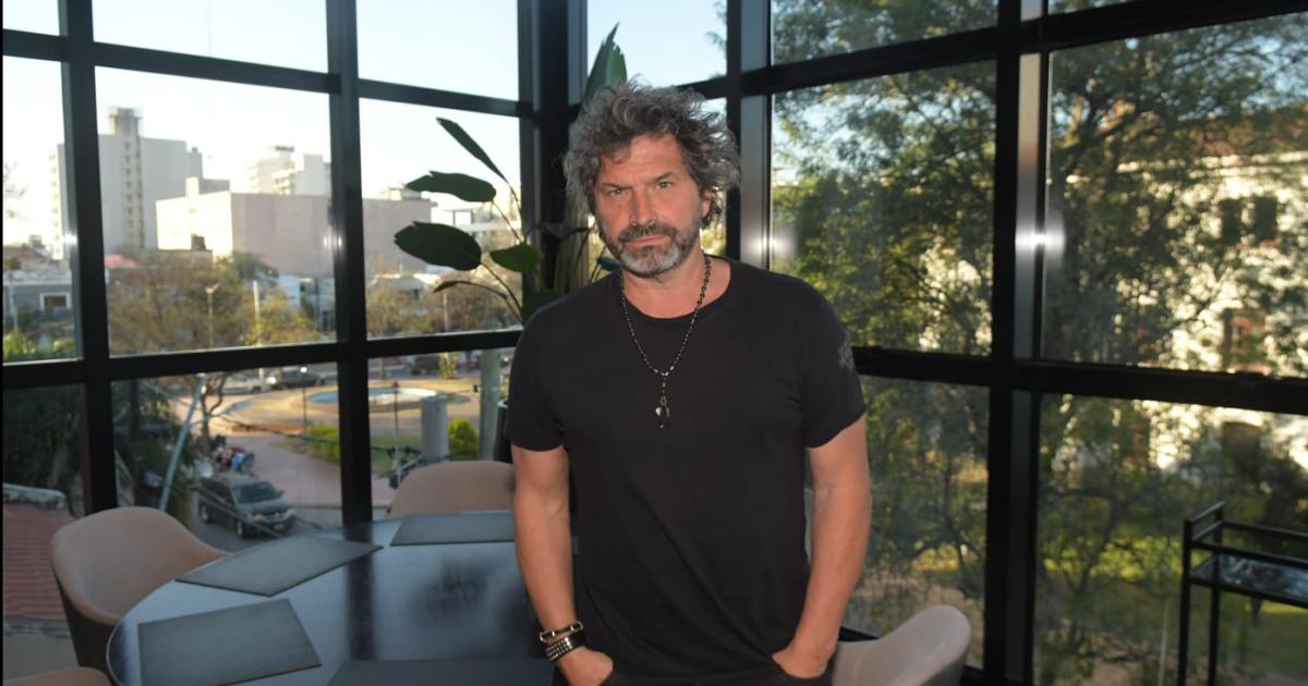 Ivaacuten Noble a EL LIBERAL- El libro es una reflexioacuten sobre los viacutenculos entre padre e hijo