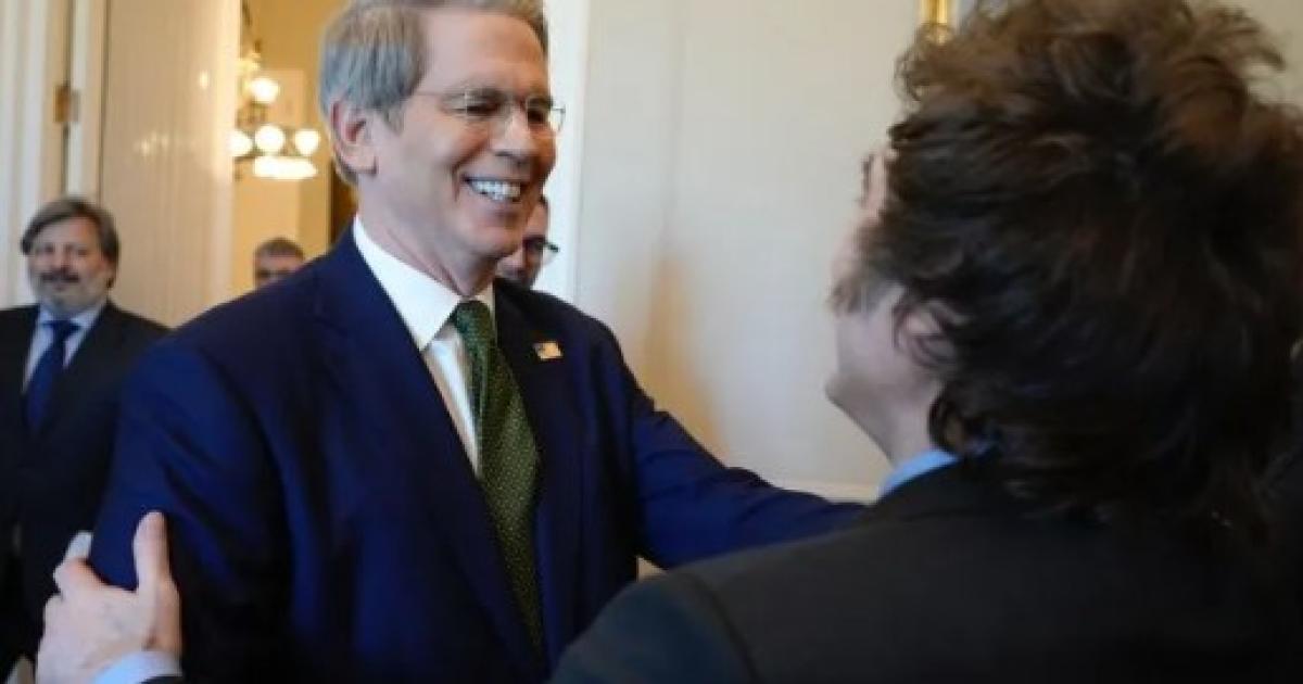 Javier Milei junto al secretario del Tesoro estadounidense Scott Bessent