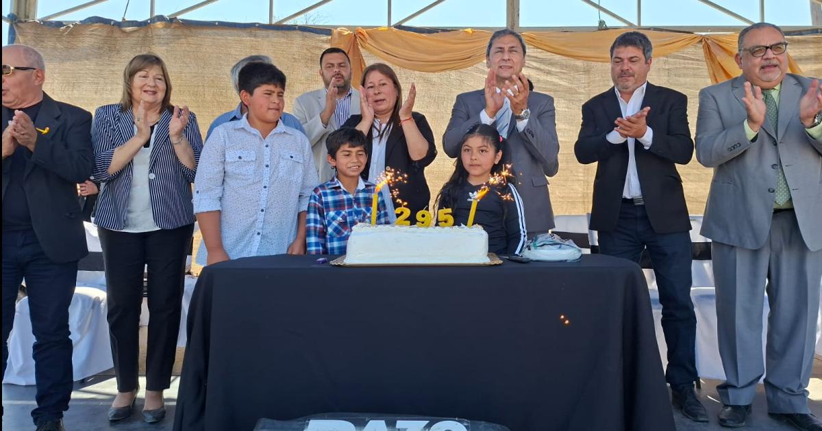 Silva Neder- El gobierno seguiraacute construyendo con unidad y trabajo un futuro de mayor desarrollo para todos los santiaguentildeos