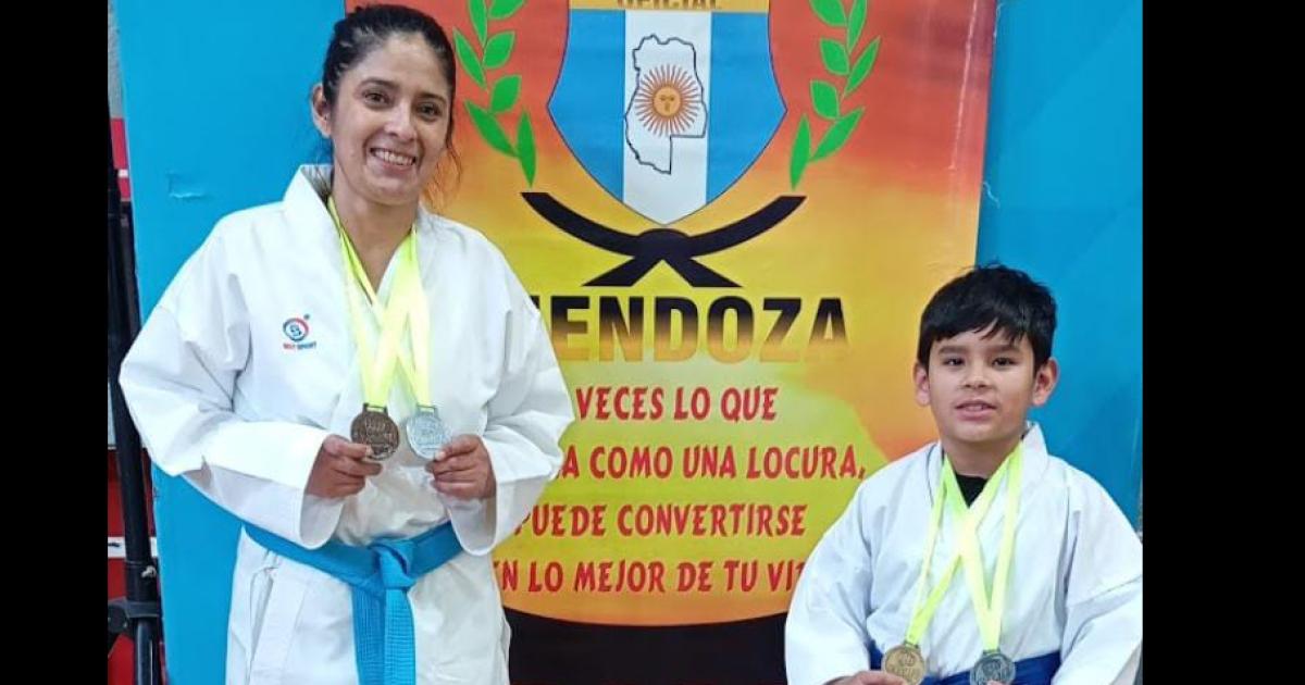 DESTACADOS Andrea Loto (45) junto a su hijo Jhonas (10) ganaron medallas en el Nacional de karate