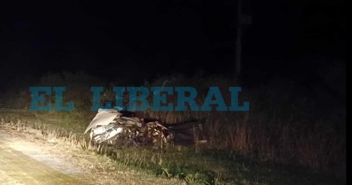 El Renault 12 quedó destruido