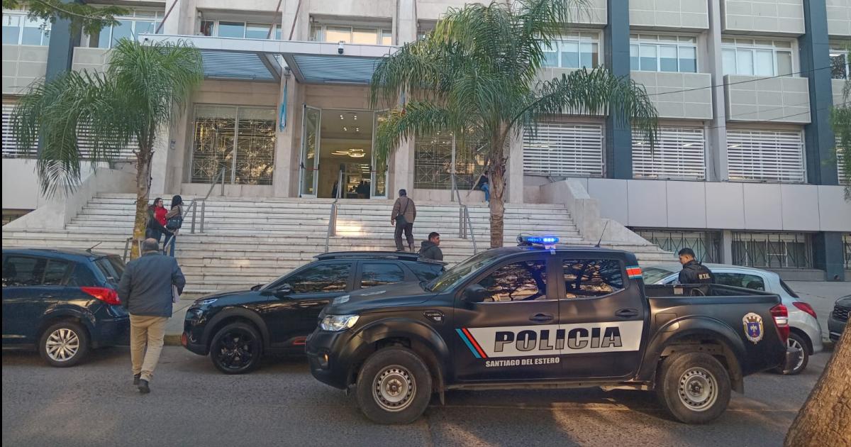 Fiscal solicita 16 antildeos para albantildeil por sodomizar a su propio hijo de 8 antildeos