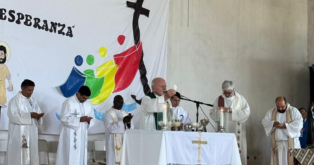 MOMENTO El cardenal Bokalic ofició la misa de clausura de la jornada