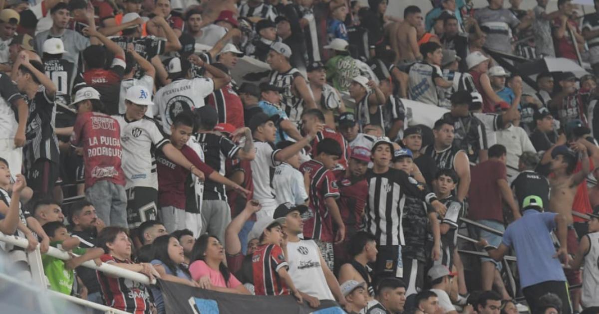 Central Coacuterdoba perdioacute un partido clave ante Tigre