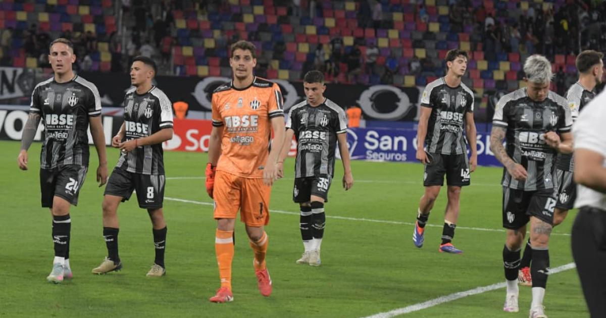 Central Coacuterdoba perdioacute un partido clave ante Tigre