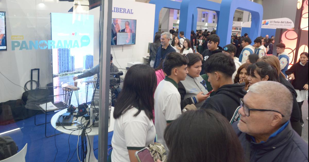 Programacioacuten especial en la jornada de cierre de la 15ordf Feria del Libro de Santiago del Estero