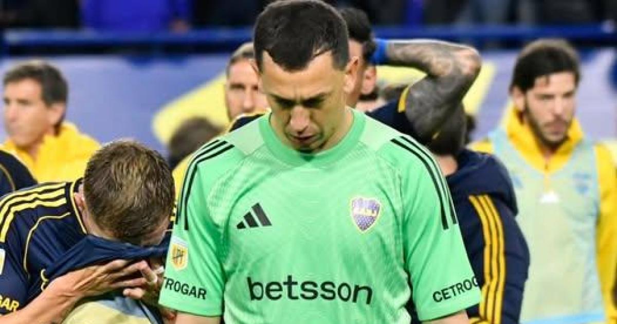Dura derrota de Boca perdioacute 2 a 1 en Varela y no pudo llegar a la cima