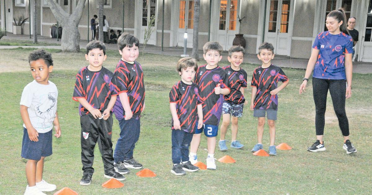 Son atletas del futuro del corazoacuten y del amor