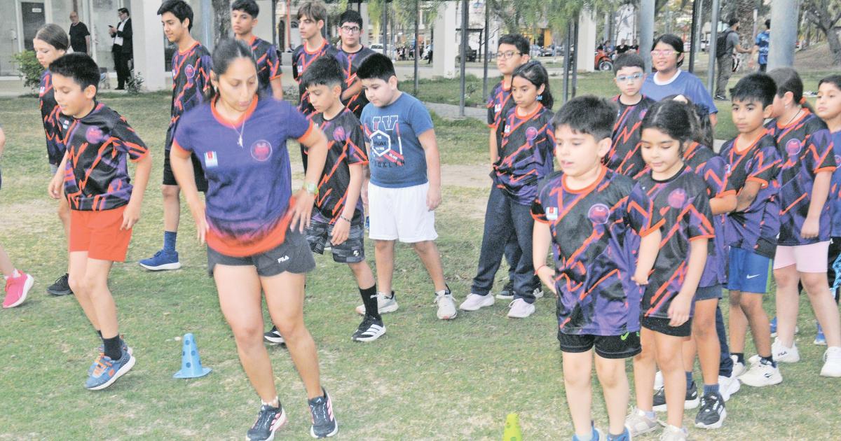 Son atletas del futuro del corazoacuten y del amor