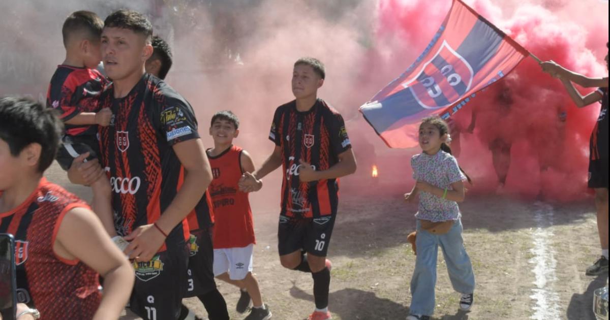 Histoacuterico- Comercio campeoacuten de la Copa 60 antildeos de Canal 7