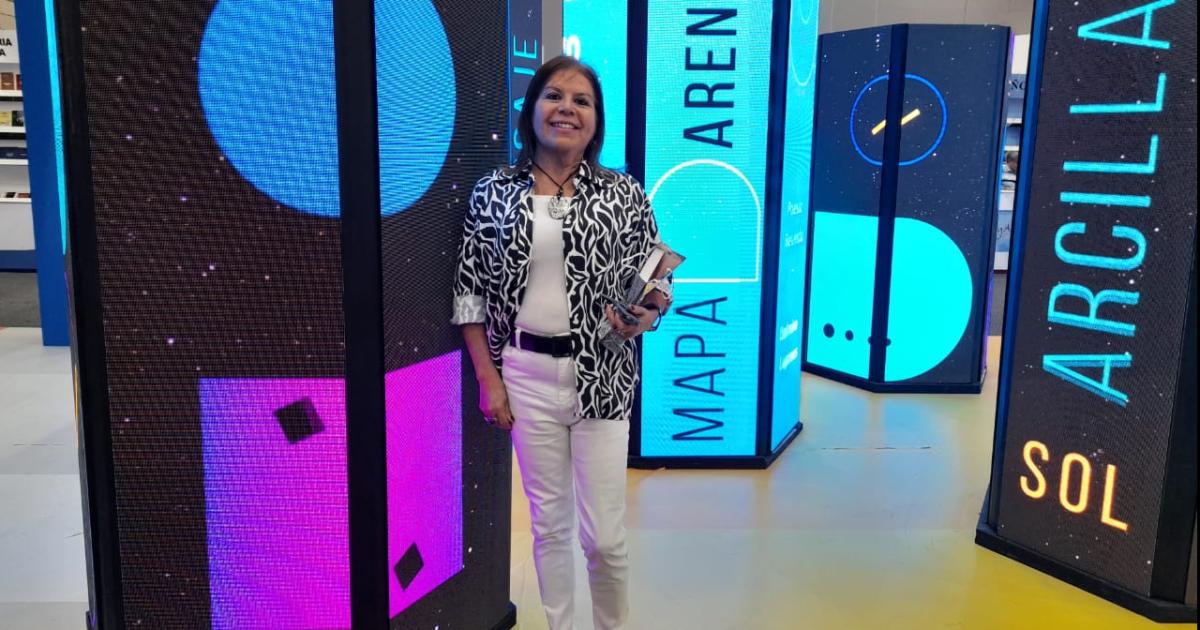 FOTOS Uacuteltima jornada de la Feria del Libro 2025- grandes y chicos dicen presente este domingo