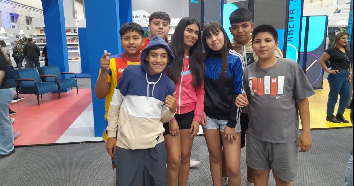 FOTOS Uacuteltima jornada de la Feria del Libro 2025- grandes y chicos dicen presente este domingo