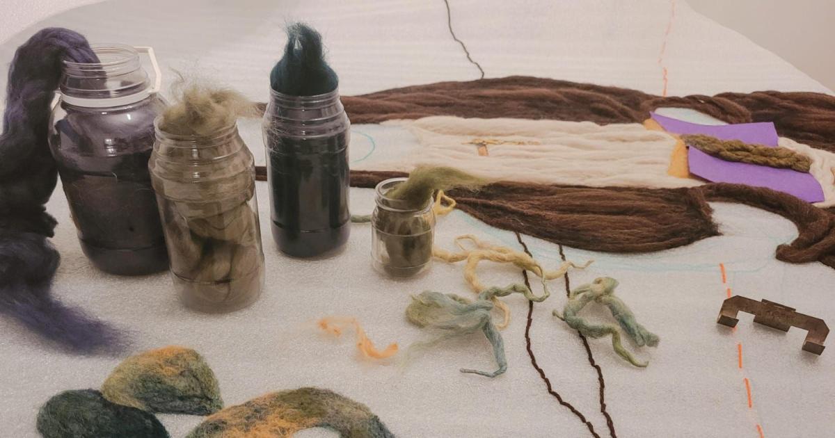 PROCESO La licenciada Gabriela Soria explicó las técnicas y los materiales que empleó para confeccionar la obra