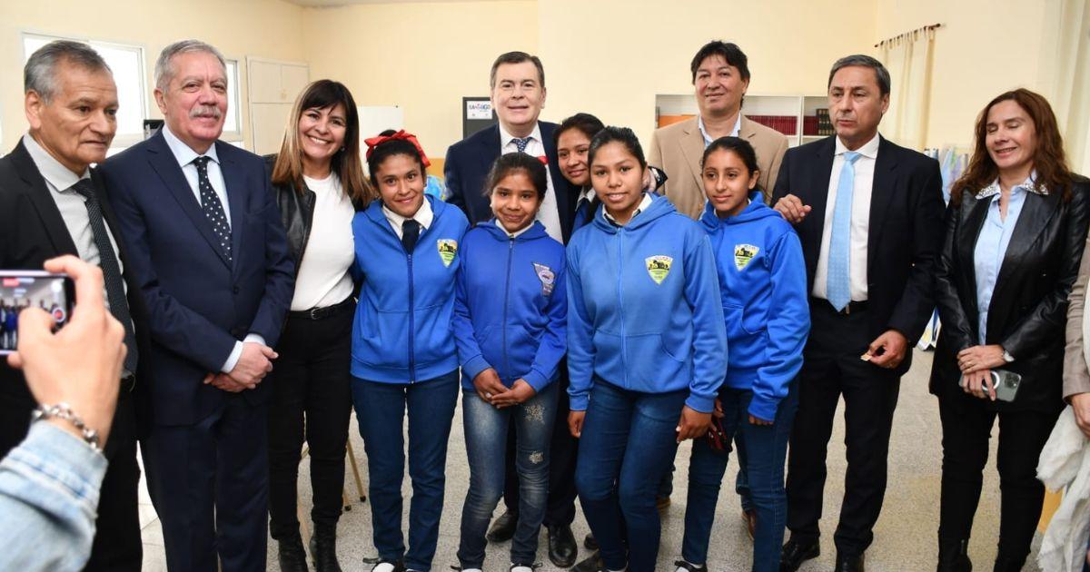 El gobernador Zamora inauguroacute la sede del agrupamiento Ndeg 86029 en lote 24 departamento Mitre