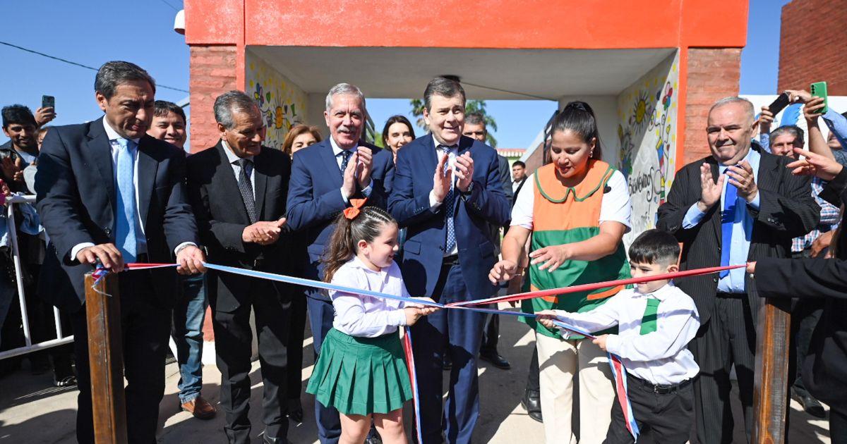 Las autoridades realizaron el corte de cinta